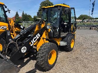 JCB 407