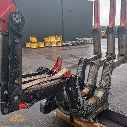 Komatsu 895