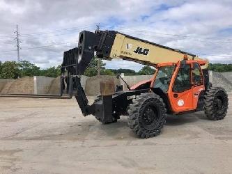 JLG 1055