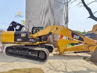CAT 320 D