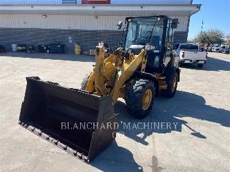 CAT 907M