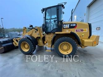 CAT 910M