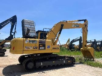 Komatsu 220