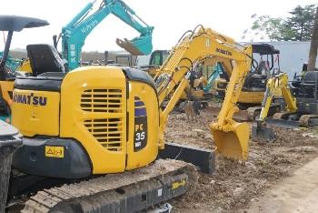 Komatsu PC 35