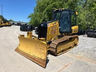CAT D1