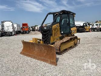 CAT D1