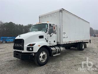 Mack MD6