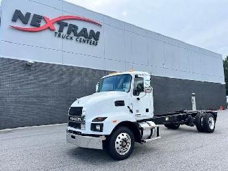 Mack MD6 42R