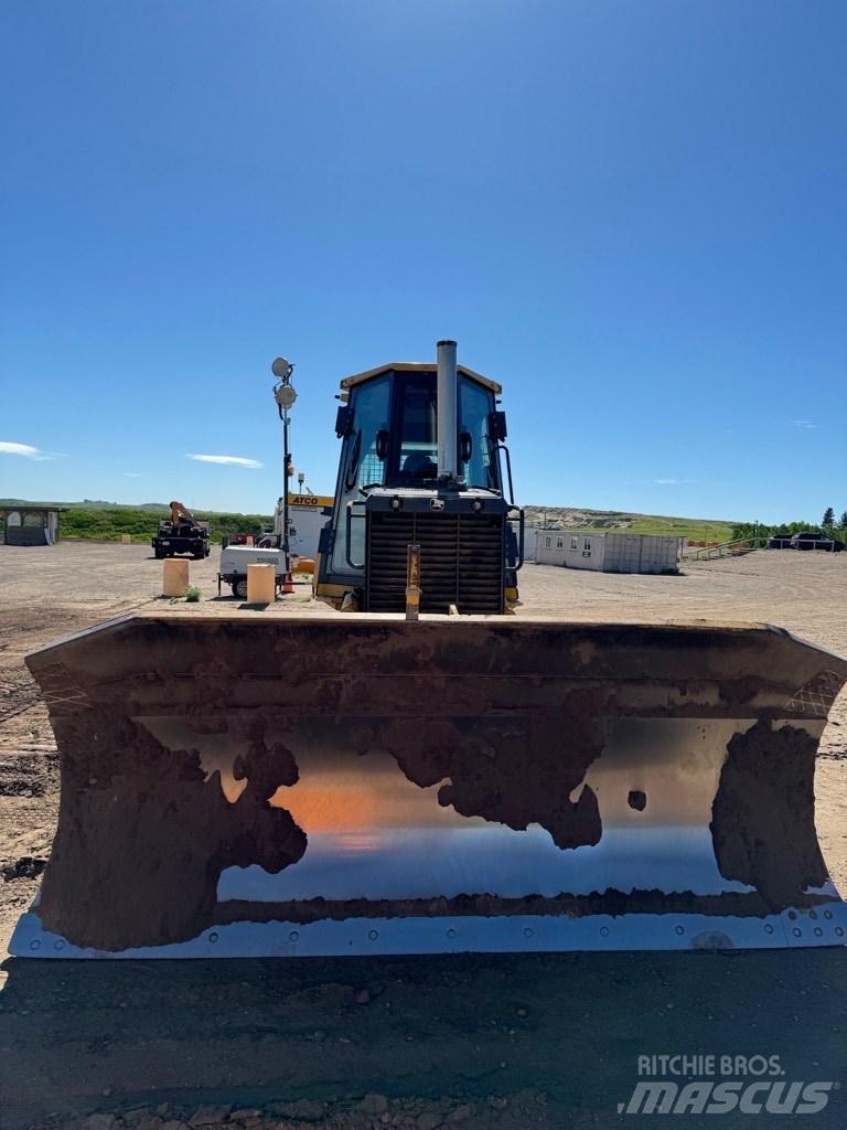 DEERE 700J Crawler dozers