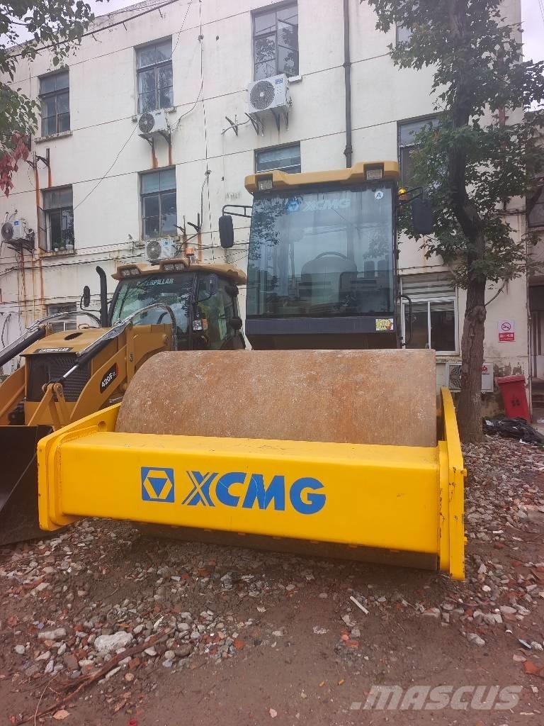 XCMG XS203J Single drum rollers