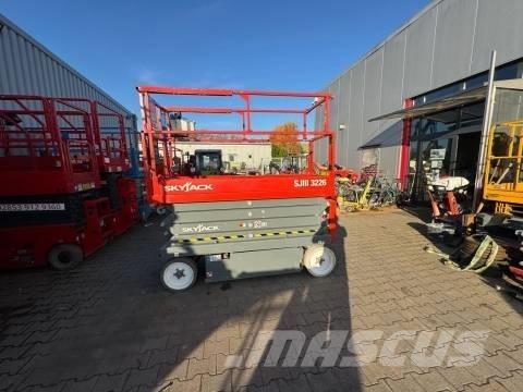 SkyJack SJ 3226 Scissor lifts