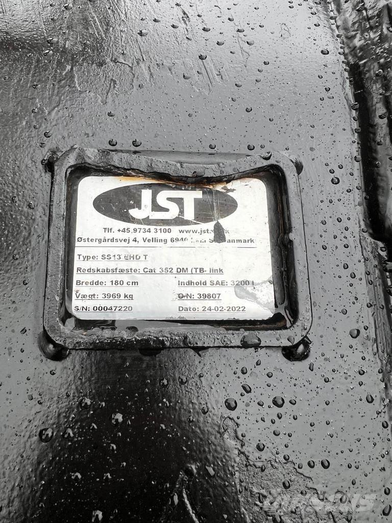 CAT 352-07 Crawler excavators