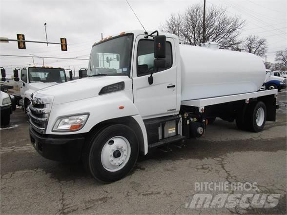 Hino 338 Commercial vehicle