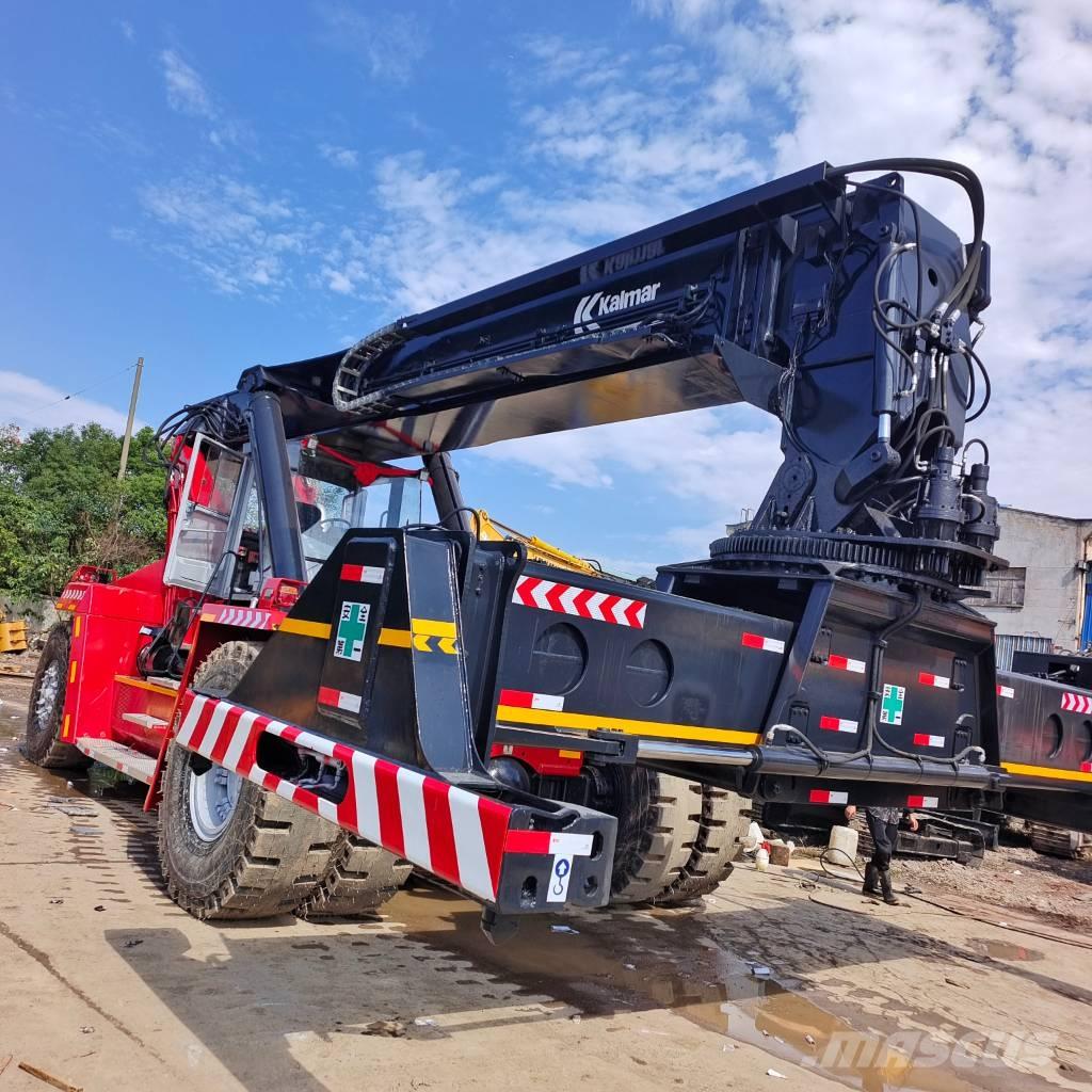 Kalmar DRF 450 Reach stackers