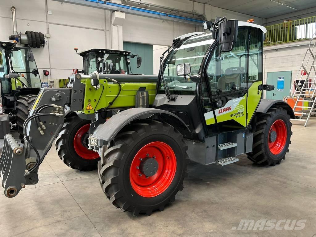 CLAAS Scorpion 1033 Farm machinery