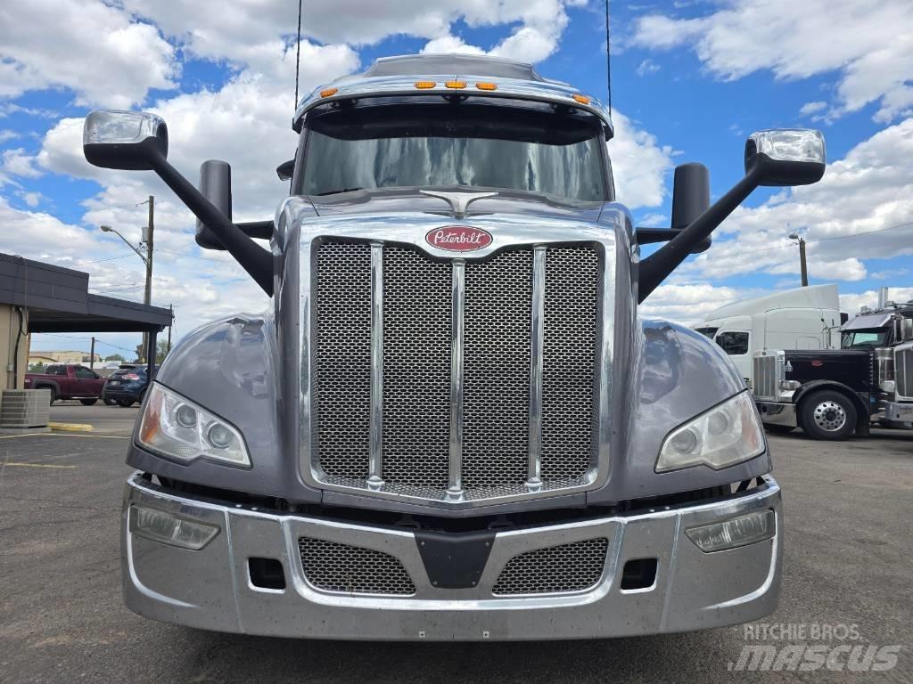 Peterbilt 579 Prime Movers