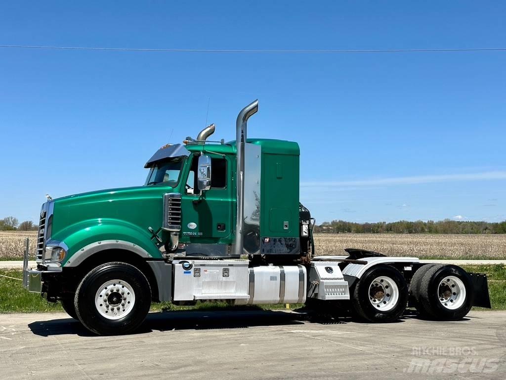 Mack TD713 Other trucks
