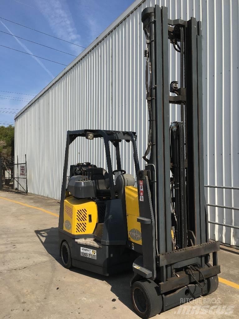 Aisle-Master 20S Narrow aisle truck