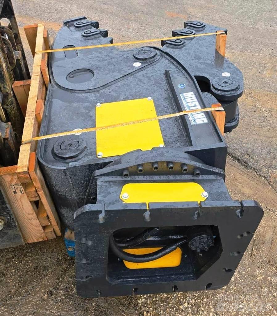 Mustang RH16 Wood chippers