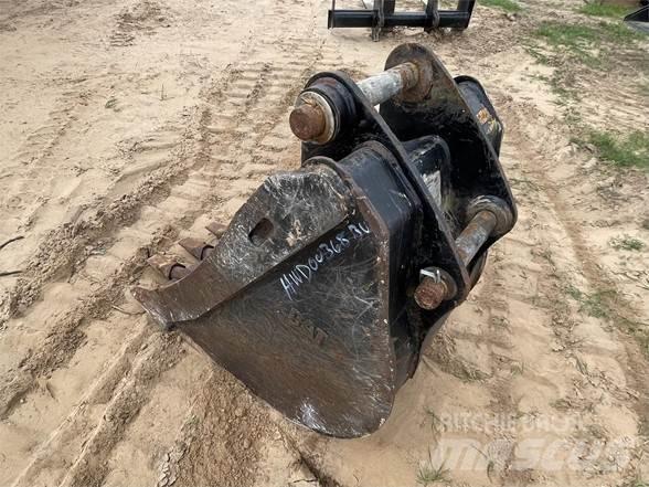 CAT 2548941 Buckets