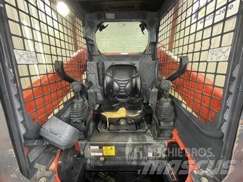 Kubota SSV75 Skid steer loaders
