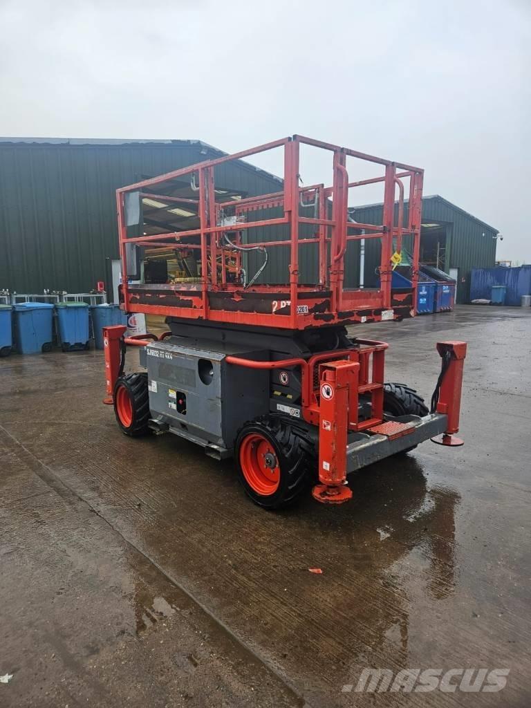 SkyJack 6832RT Scissor lifts