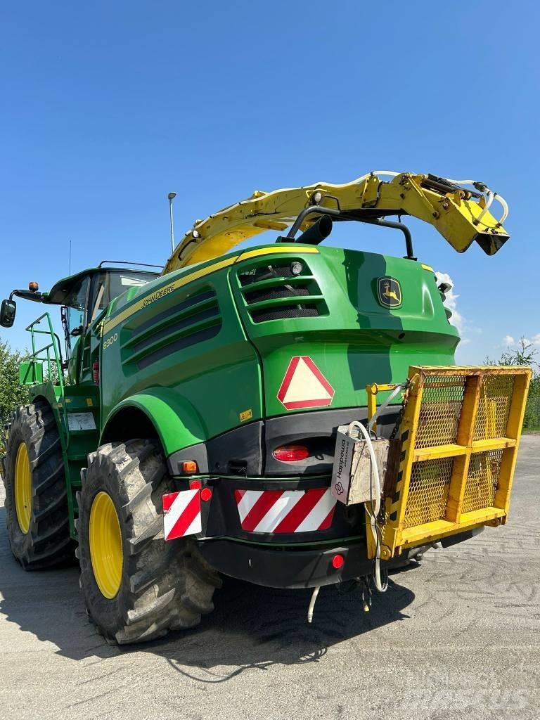 John Deere 8300i Forage harvesters
