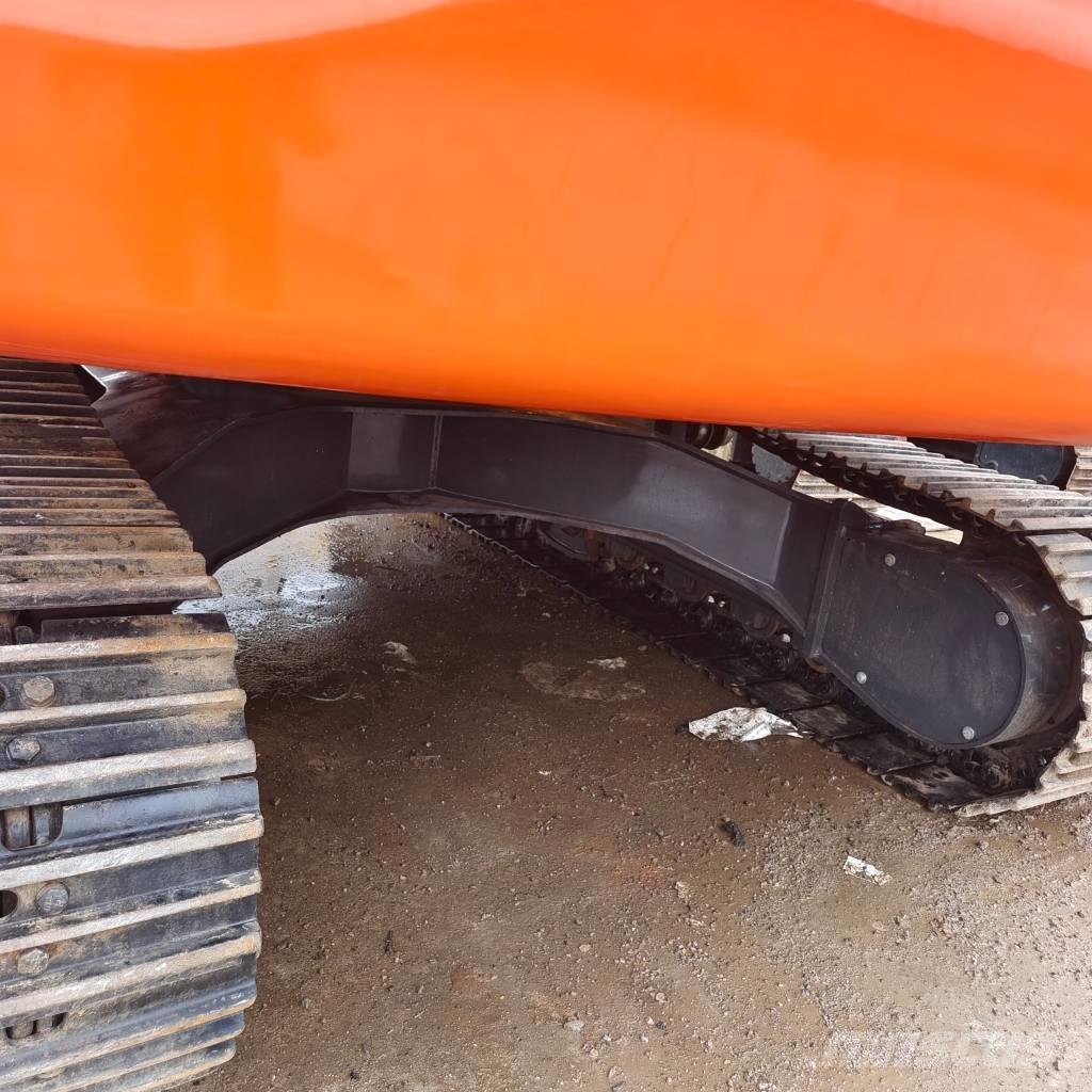 Doosan DX 225 Crawler excavators