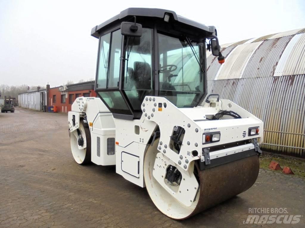 Dynapac CC 2200 Twin drum rollers