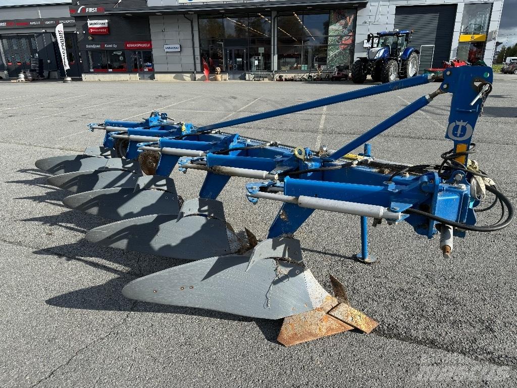 Överum CT 5975 XLP Ploughs