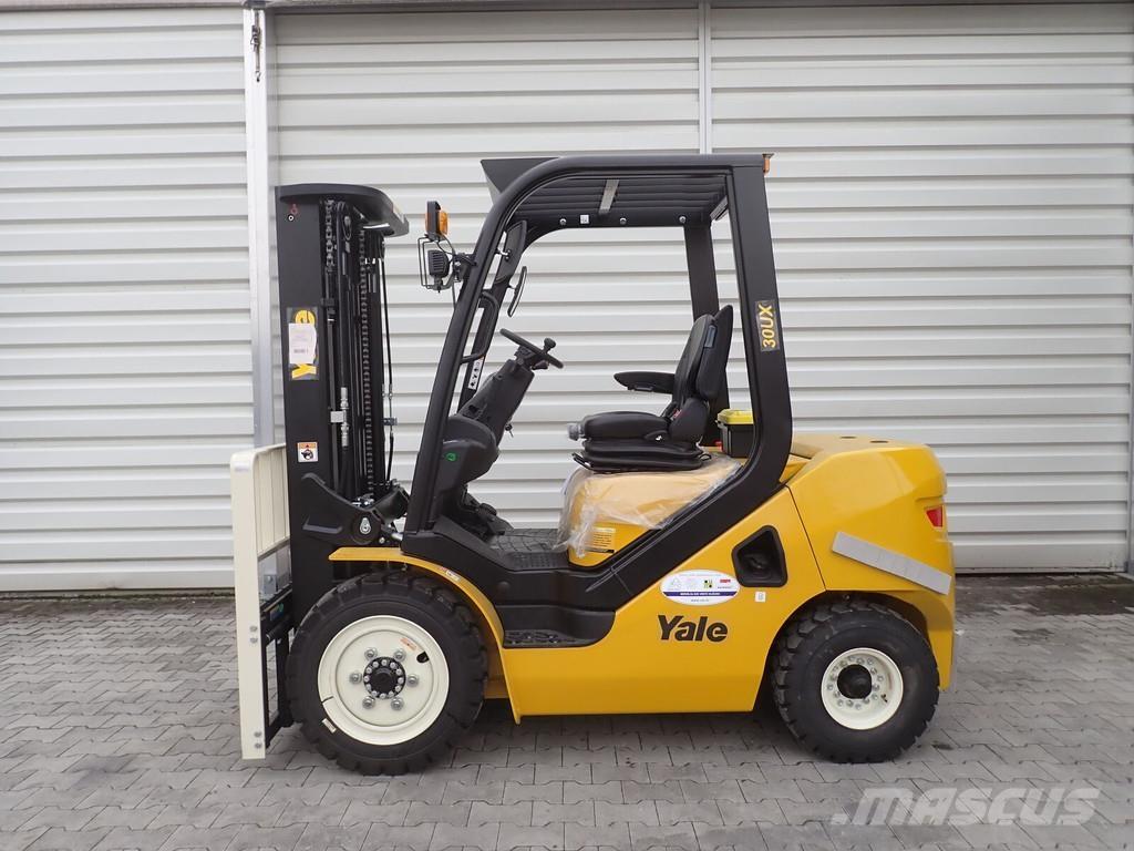 Yale GDP30UX Diesel trucks