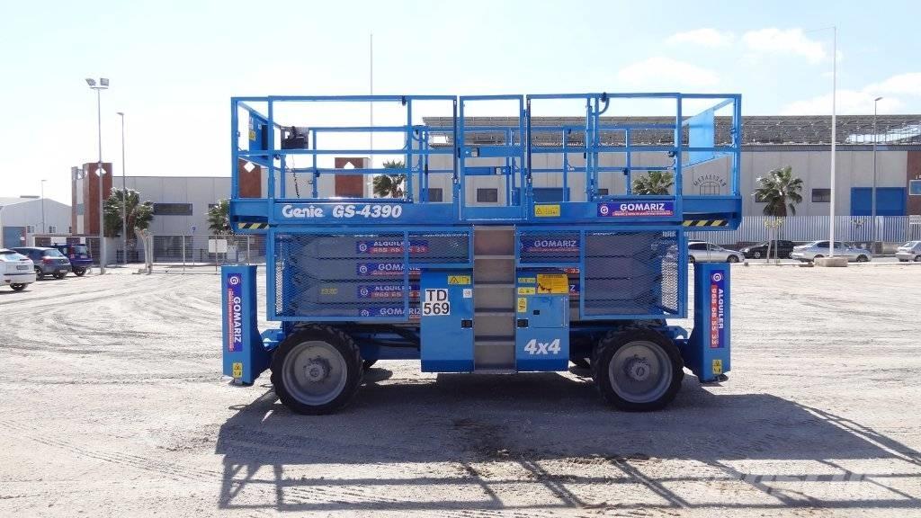 Genie GS 4390 RT Scissor lifts