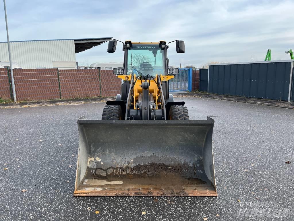 Volvo JL25H Elektro Skid steer loaders
