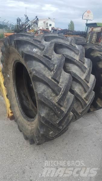  Pneus 16.9-30 Tyres, wheels and rims
