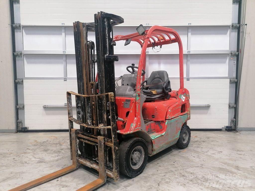 Mitsubishi FD15N Diesel trucks