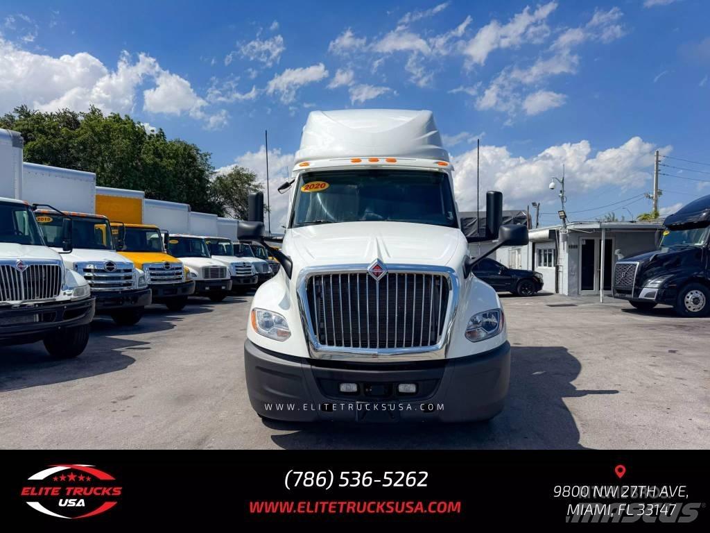 International LT Prime Movers