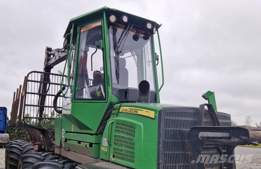 John Deere 810 E Forwarders