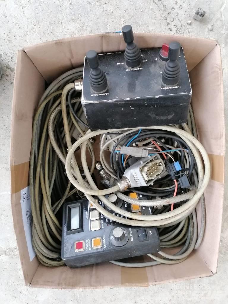  Fambo HR2750 Vibratory pile drivers