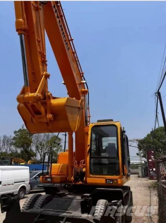 Hyundai 210 W-7 Wheeled excavators