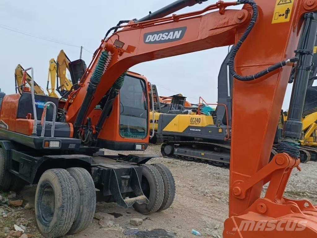 Doosan 150 W-7 Wheeled excavators