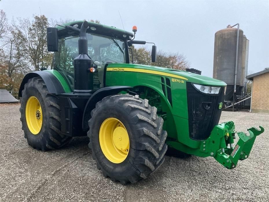 John Deere 8370 R Tractors
