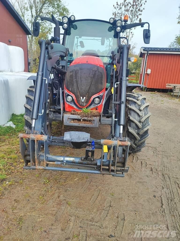 Valtra A 75 Tractors