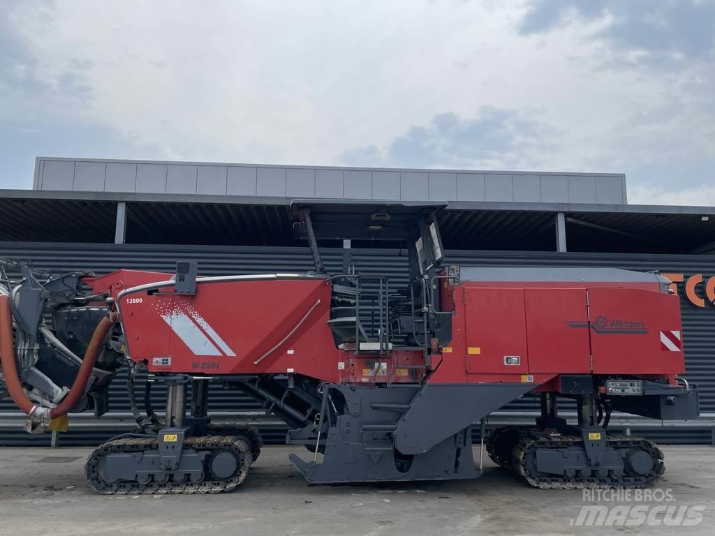 Wirtgen W 250 Asphalt cold milling machines