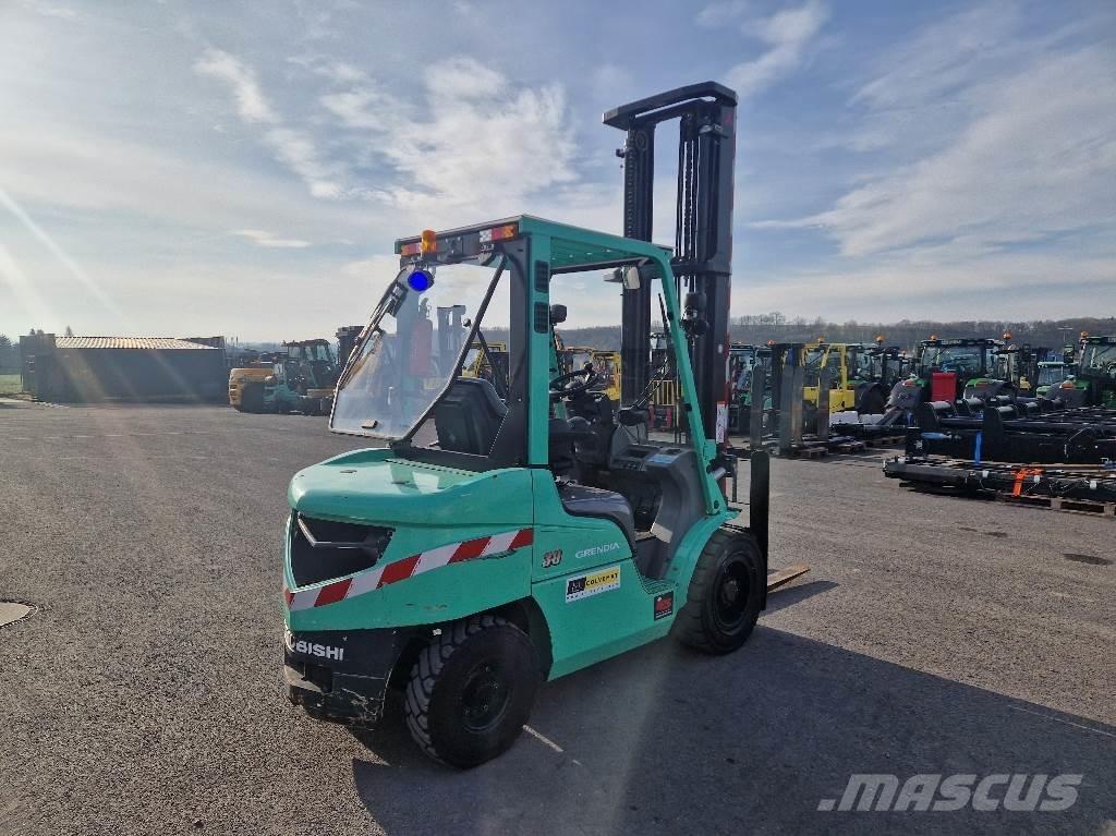 Mitsubishi FD30N Reach truck