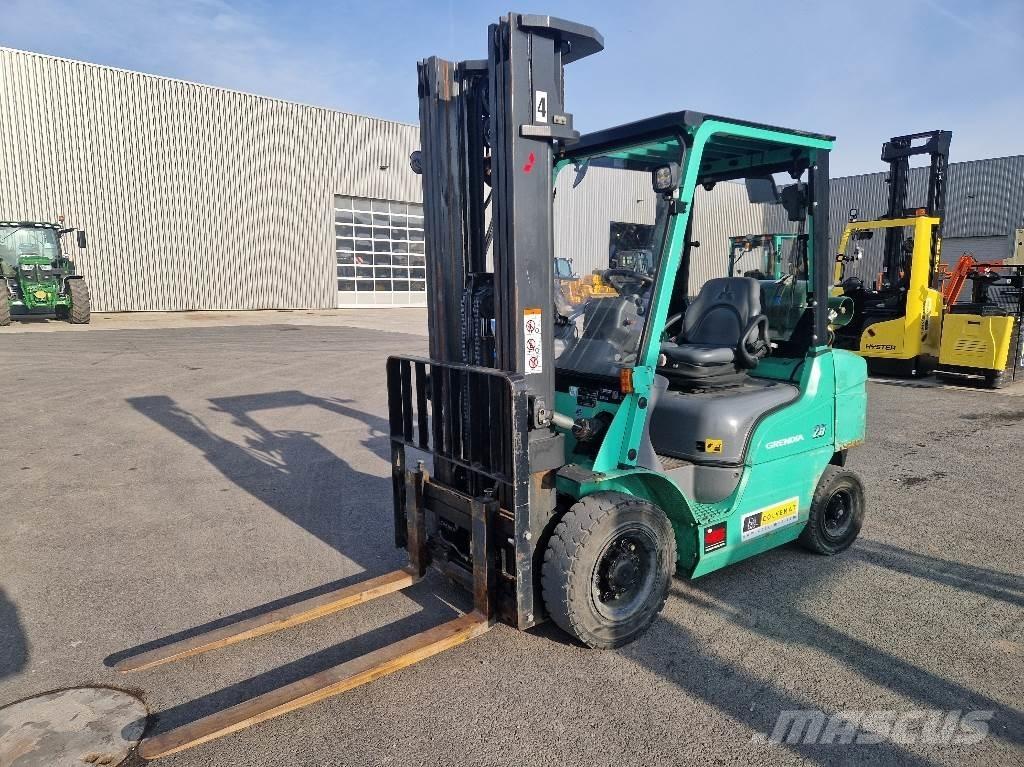 Mitsubishi FD30N Reach truck