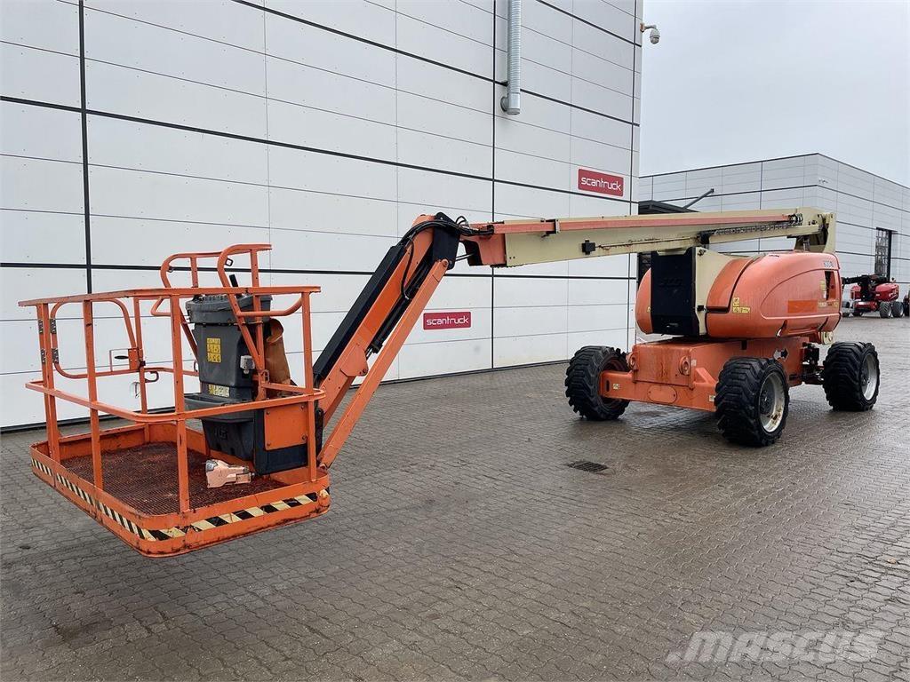 JLG 800AJ Articulated boom lifts