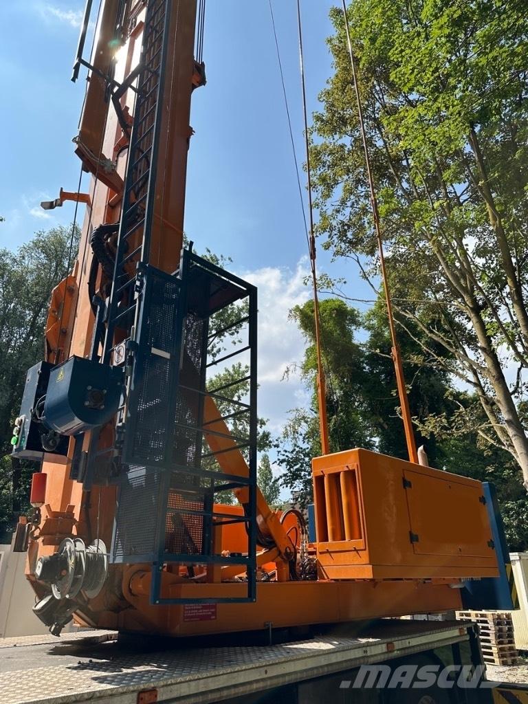Spierings SK 597 AT4 Self-erecting cranes