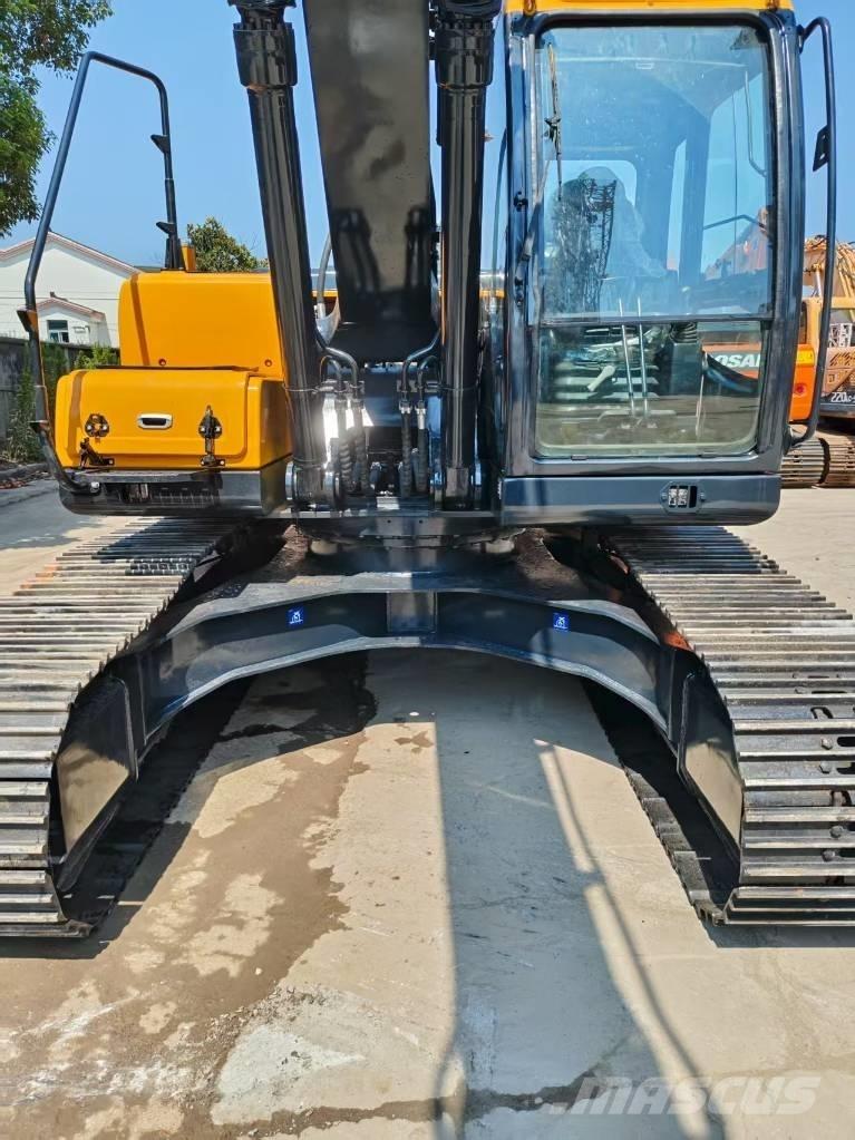 Hyundai R220LC-9S Crawler excavators