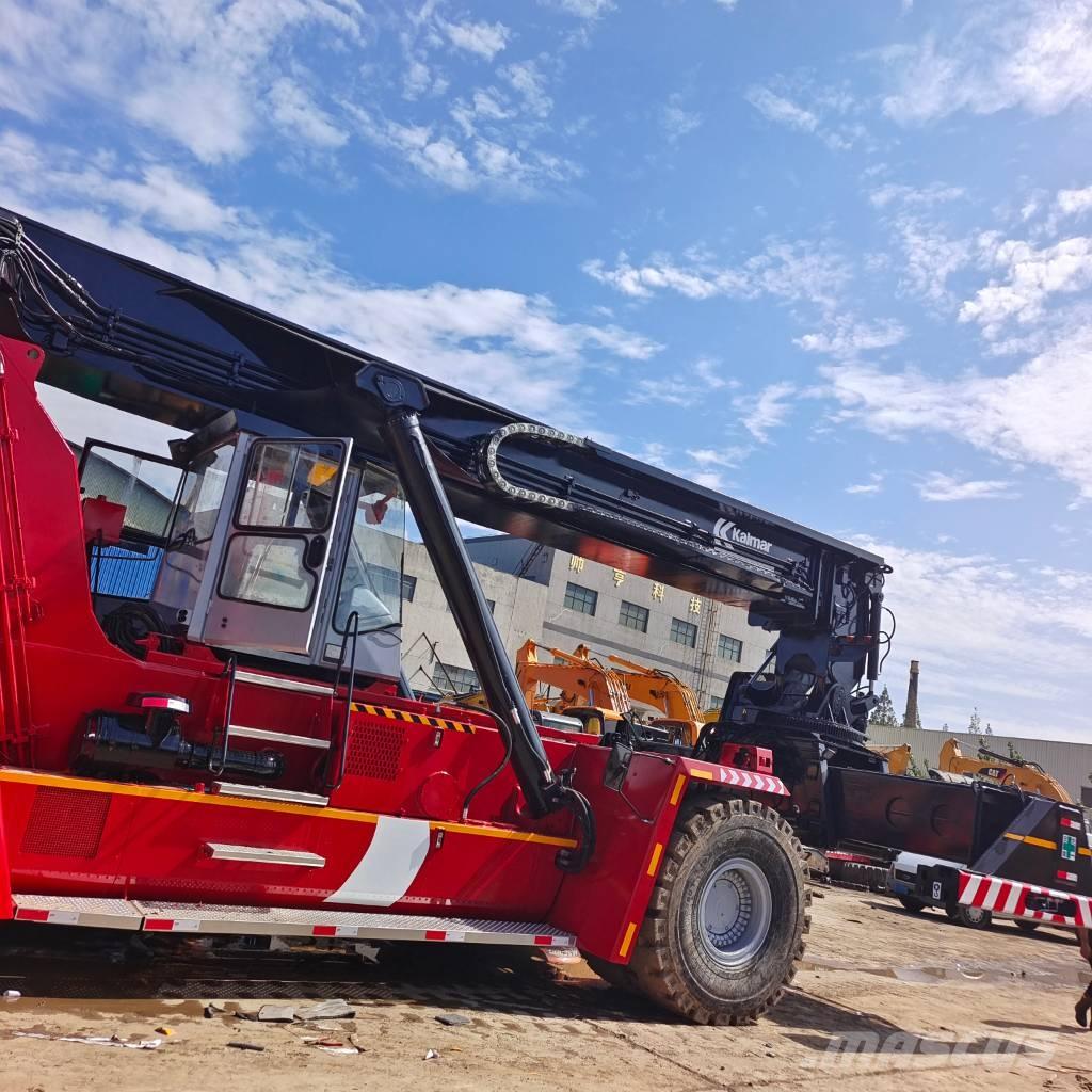 Kalmar DRF 450 Reach stackers