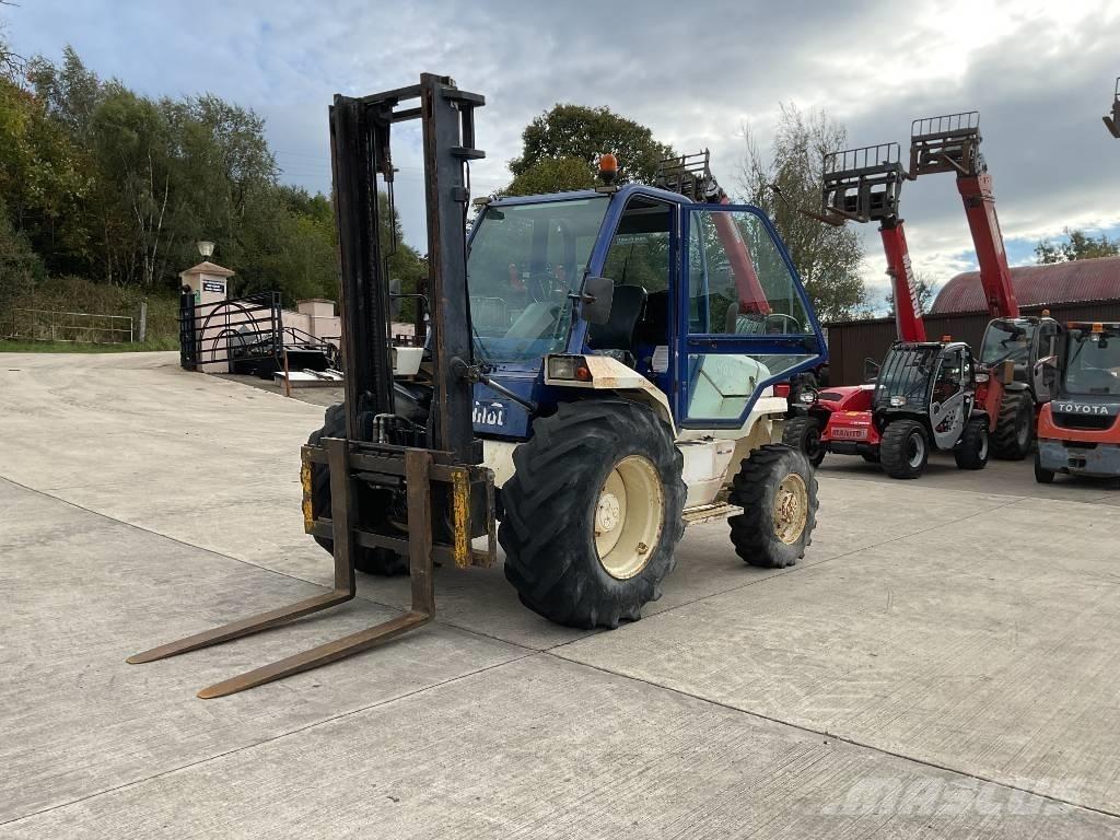 Manitou M 26.4 Rough terrain truck